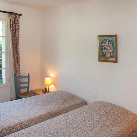 Holiday Cascabelle
